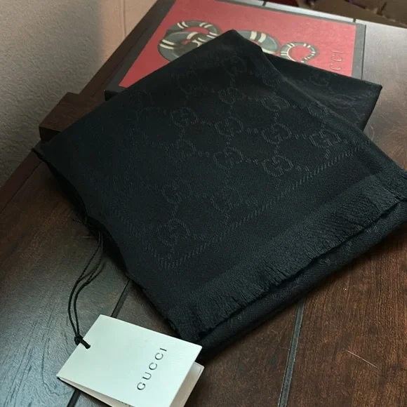 Gucci🖤GG Jacquard pattern knitted scarf - Picture 2 of 6